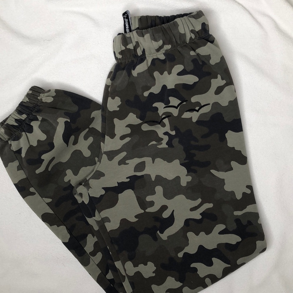 Camo pants